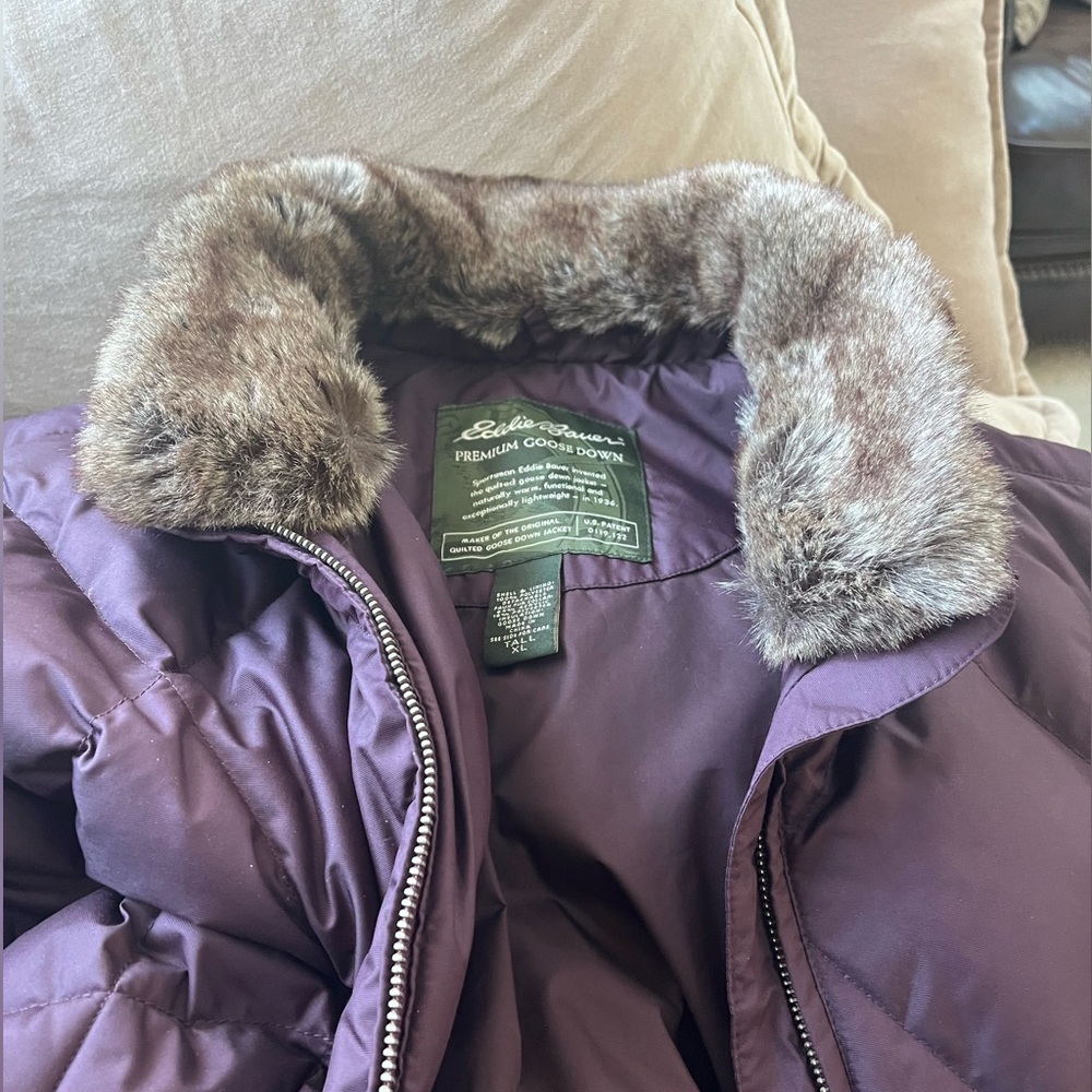 Eddie Bauer size XL tall dark purple Women's Quilted Jacket with Faux Fur Collar - Picture 8 of 9